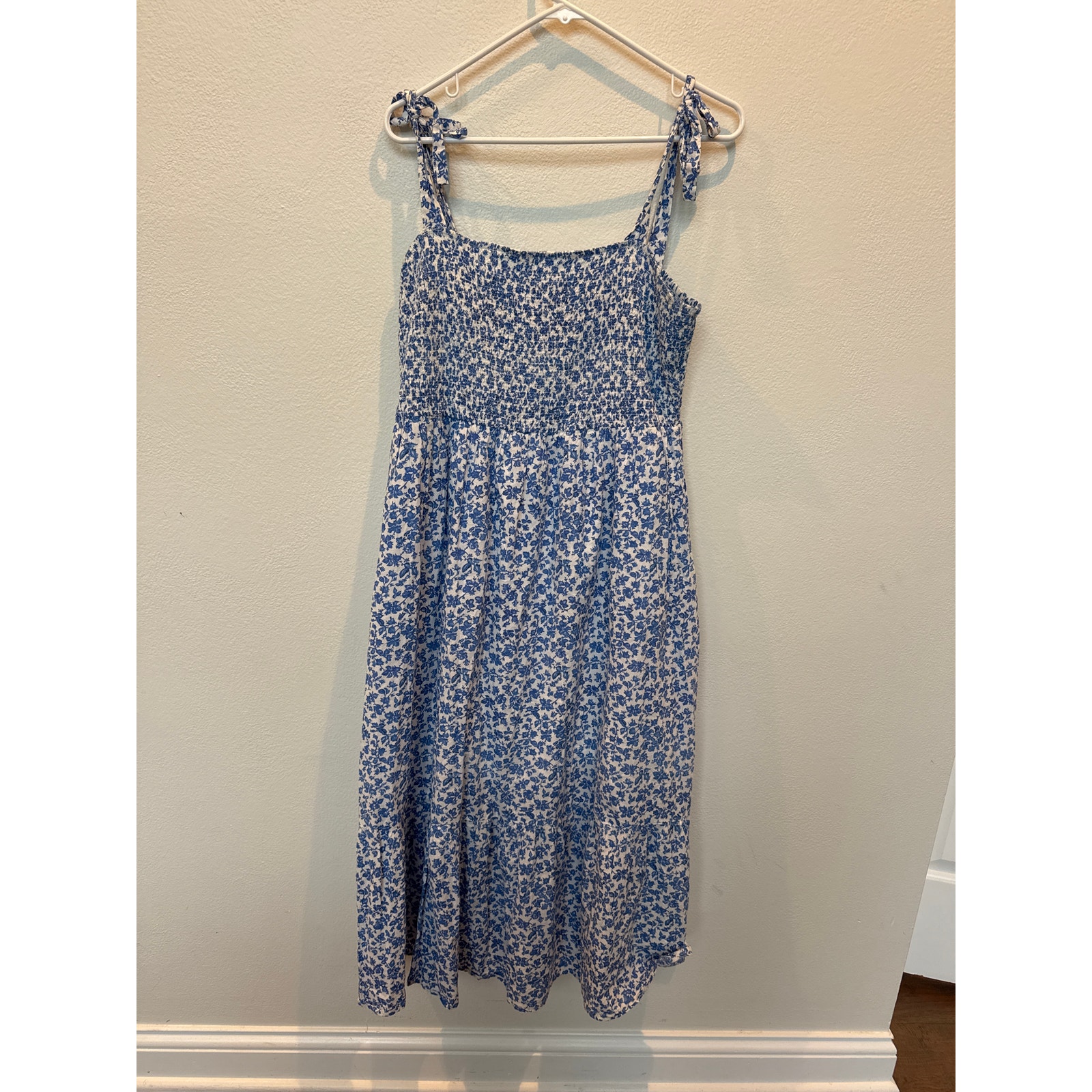 Albaray Womens Size 18 Blue White Floral Organic Cotton Smocked Midi Dress — image 2 of 5